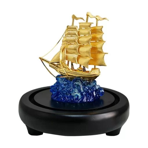 Thuyền buồm dát vàng 24k