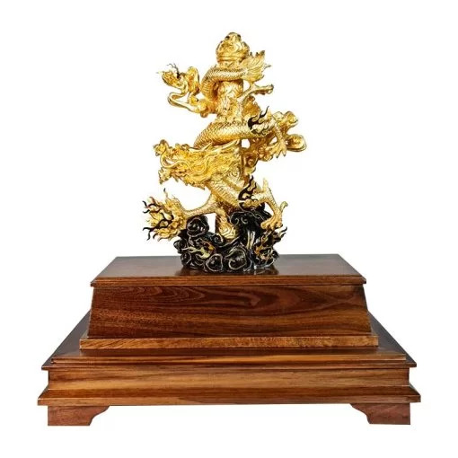 Tượng rồng cuốn cột dát vàng