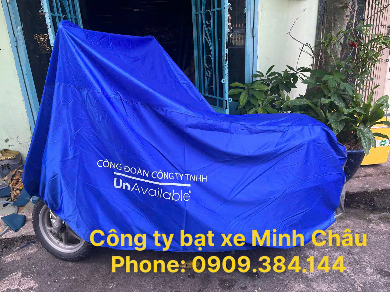 Bạt che xe máy in logo - Bạt Che Xe Minh Châu - Công Ty TNHH Thương Mại Tổng Hợp Xuất Nhập Khẩu Minh Châu