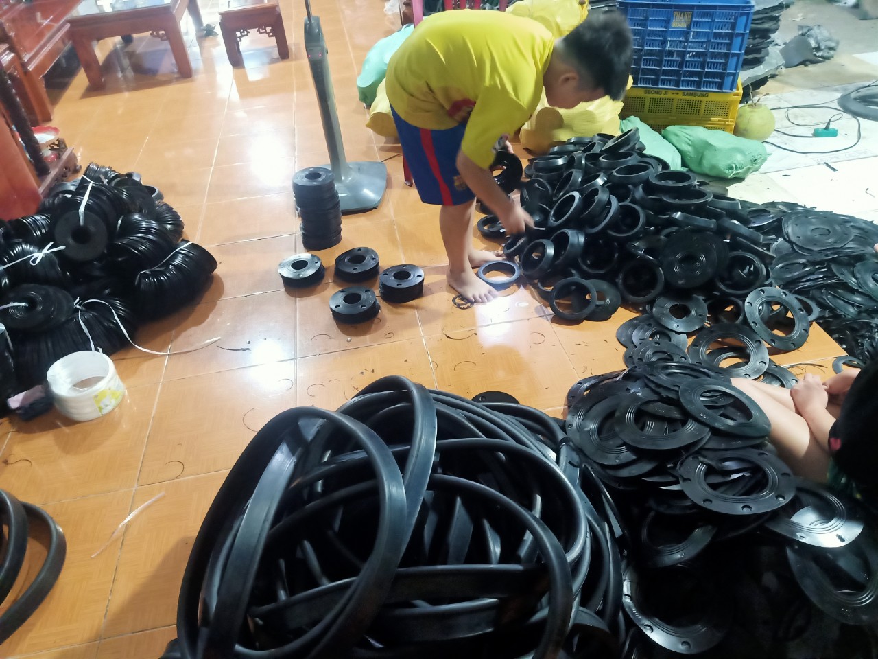 Cao su chân máy và giảm chấn - Công Ty Cao Su Kỹ Thuật Vũ Trí