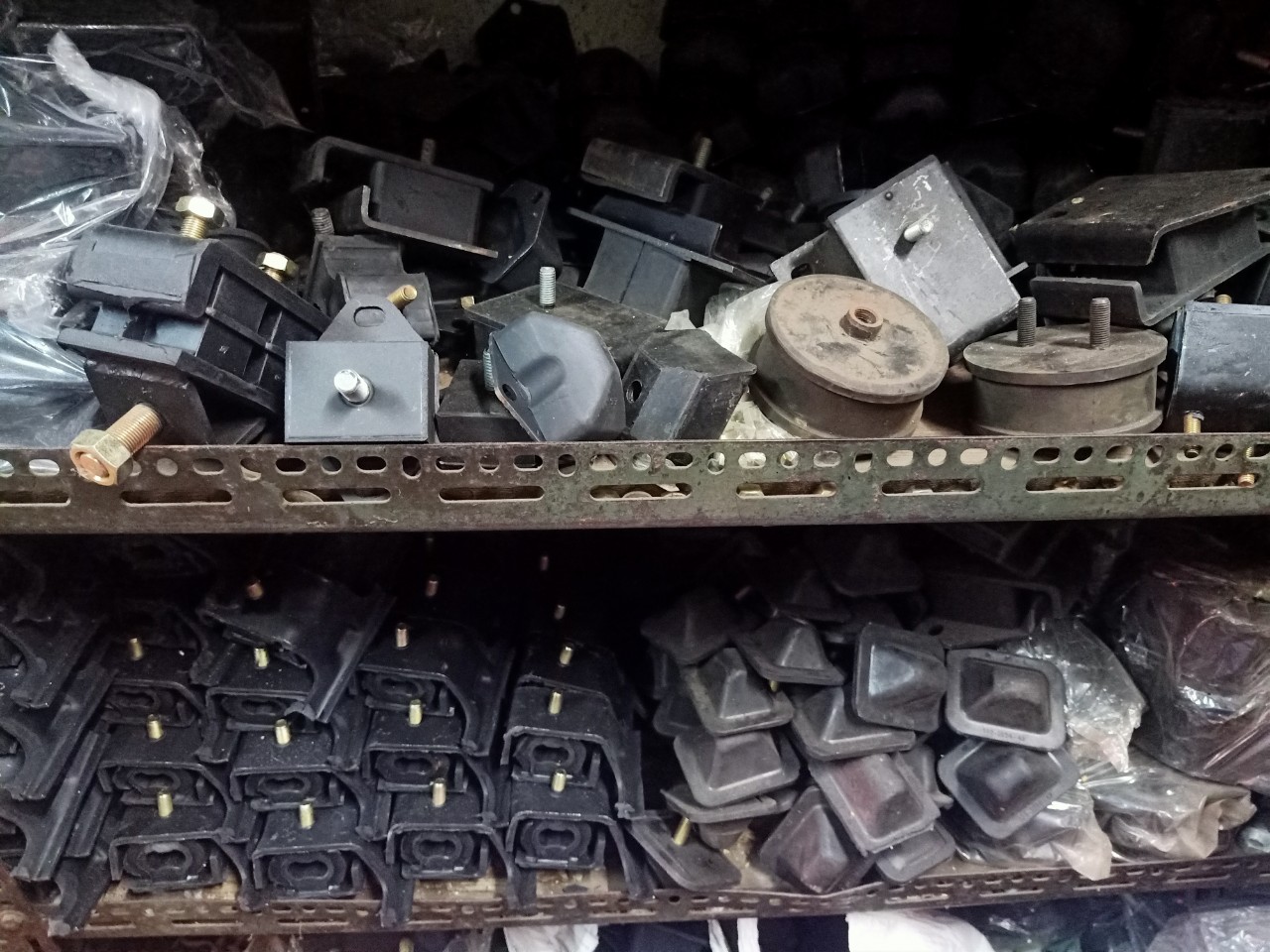 Cao su chân máy và giảm chấn - Công Ty Cao Su Kỹ Thuật Vũ Trí