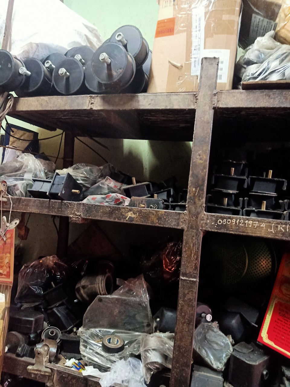 Cao su chân máy và giảm chấn - Công Ty Cao Su Kỹ Thuật Vũ Trí