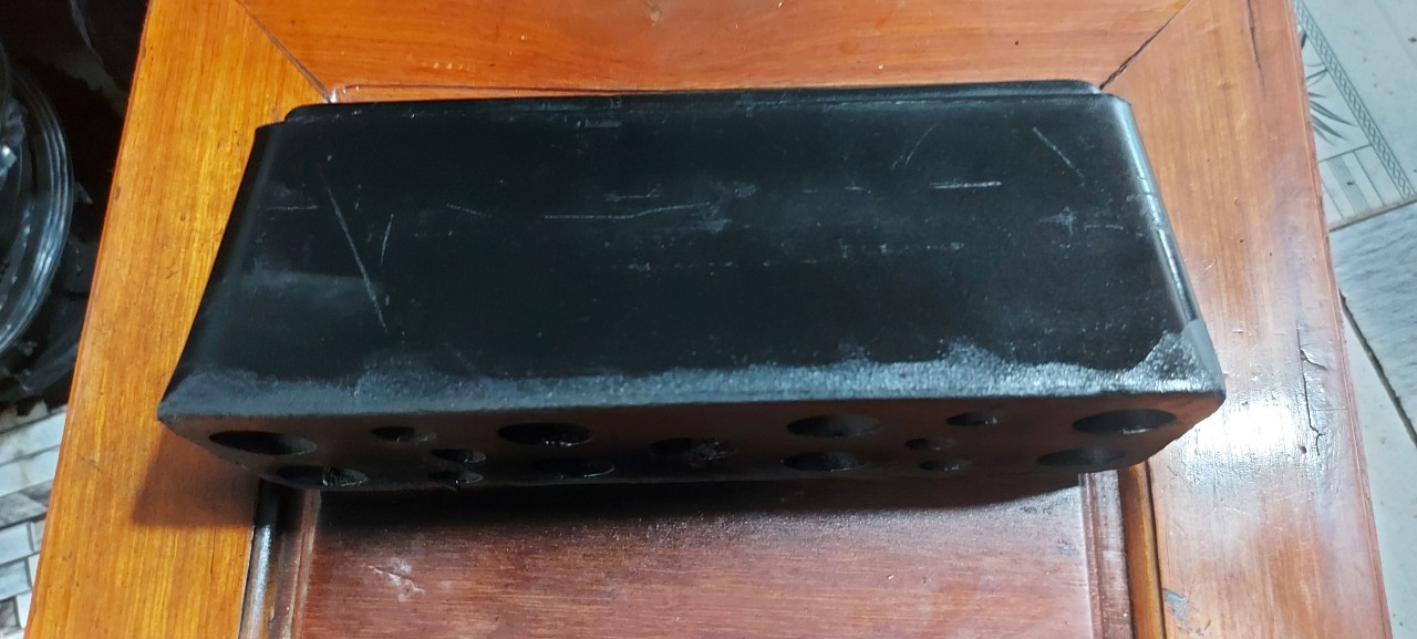 Đệm cao su chống va tường - Công Ty Cao Su Kỹ Thuật Vũ Trí