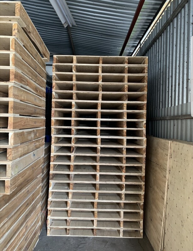 Pallet gỗ 2 hướng nâng - Pallet Gỗ Minh Công - Công Ty TNHH Sản Xuất Và Kinh Doanh Thương Mại Minh Công