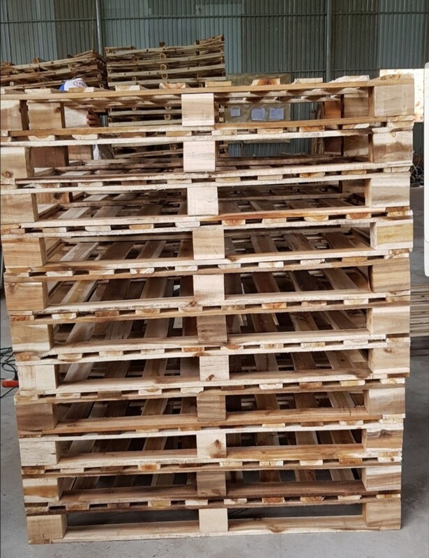 Pallet gỗ 4 hướng nâng - Pallet Gỗ Minh Công - Công Ty TNHH Sản Xuất Và Kinh Doanh Thương Mại Minh Công