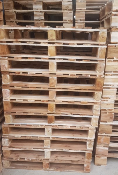 Pallet gỗ - Pallet Gỗ Minh Công - Công Ty TNHH Sản Xuất Và Kinh Doanh Thương Mại Minh Công