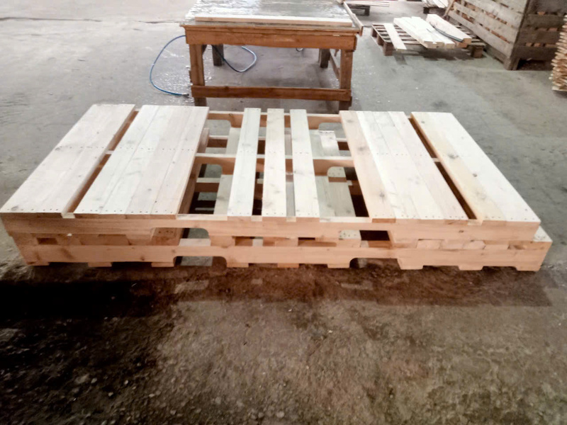 Pallet gỗ