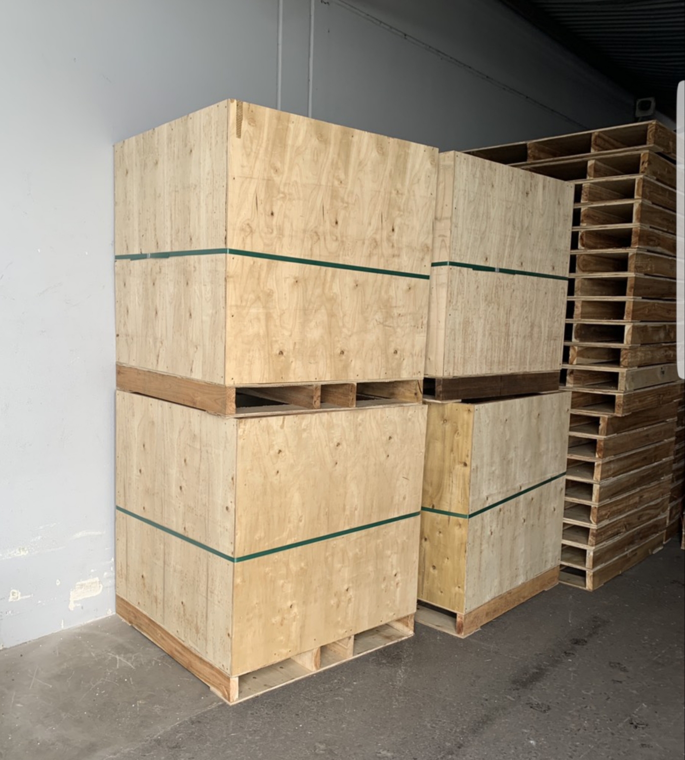 Thùng gỗ, kiện gỗ - Pallet Gỗ Minh Công - Công Ty TNHH Sản Xuất Và Kinh Doanh Thương Mại Minh Công