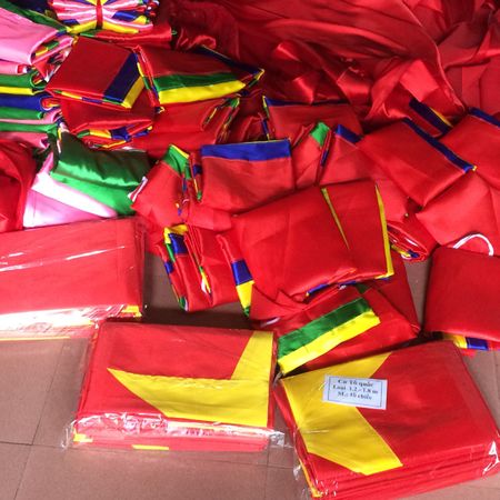 Hình ảnh nhà xưởng may cờ Trung Anh