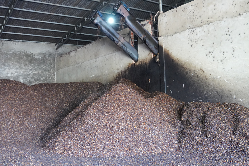 Bã vỏ điều - Viên Nén Gỗ, Viên Nén Trấu, Bã Điều An Nguyên Phát - Công Ty TNHH TM DV SX An Nguyên Phát