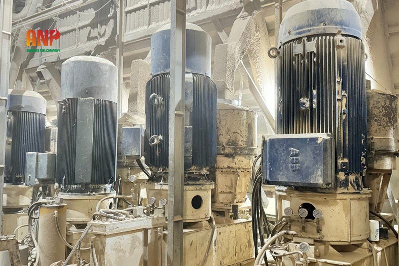 Củi trấu, viên nén gỗ, dăm gỗ, mùn cưa - Viên Nén Gỗ, Viên Nén Trấu, Bã Điều An Nguyên Phát - Công Ty TNHH TM DV SX An Nguyên Phát