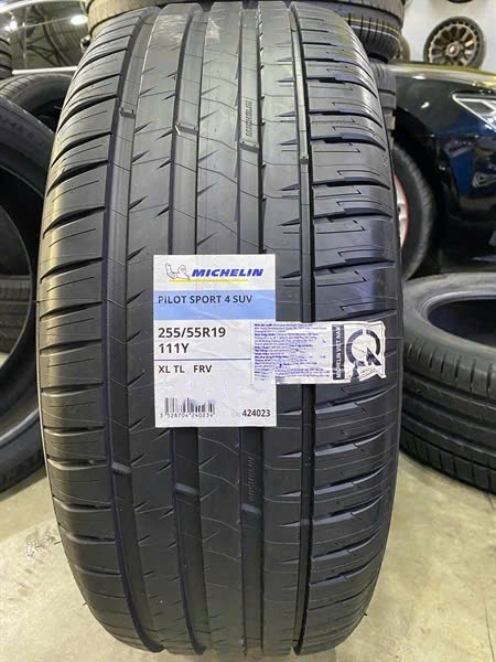 Lốp Michelin 255/55R19 Pilot Sport 4 SUV