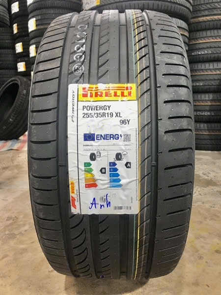 Lốp Pirelli 255/35R19 P-Zero