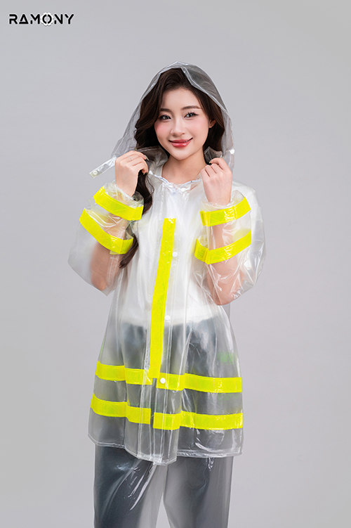 Áo mưa màng trong PVC - áo Mưa, Vải áo Mưa Hoàng Phát - Công Ty TNHH Sản Xuất Thương Mại Và Dịch Vụ Hoàng Phát