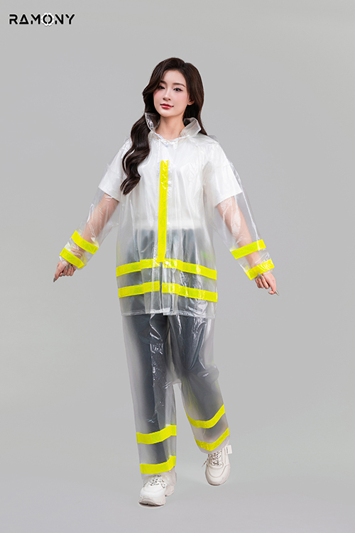Áo mưa màng trong PVC - áo Mưa, Vải áo Mưa Hoàng Phát - Công Ty TNHH Sản Xuất Thương Mại Và Dịch Vụ Hoàng Phát