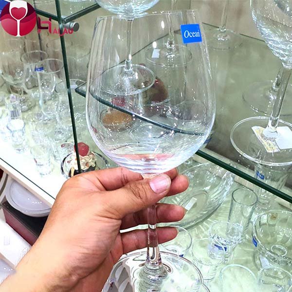 Ly Hải Âu