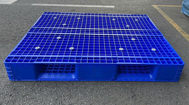 Pallet nhựa