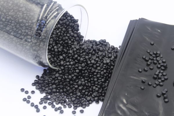 Hạt nhựa màu đen - Công Ty Cổ Phần GPM Hà Nội