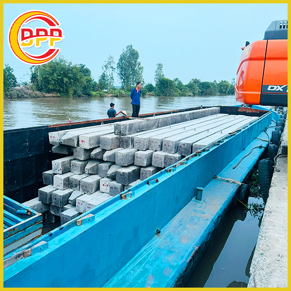 Cọc bê tông - Công Ty Trách Nhiệm Hữu Hạn Sản Xuất Thương Mại Đại Phong Phú