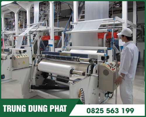 Gia công cắt khổ màng nhựa - Màng Nhựa PEVA Miền Bắc - Công Ty TNHH Sản Xuất Thương Mại Trung Dũng Phát