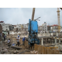 Thi công đóng nhổ cừ Larsen - Thép Sáu Phát - Công Ty TNHH Sáu Phát
