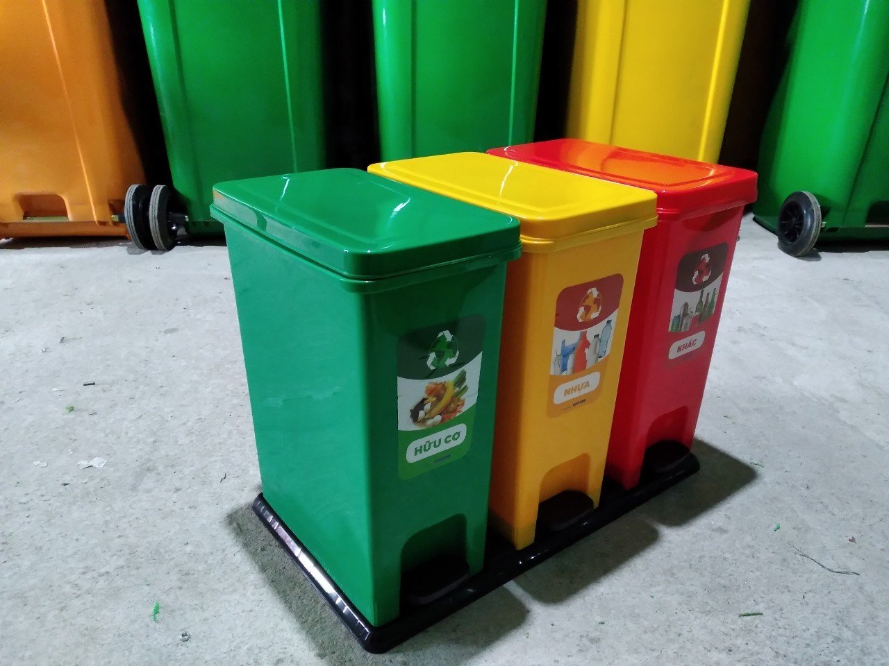 Thùng rác - Nhựa TSG - Công Ty TNHH Thương Mại Nhựa Tân Sài Gòn