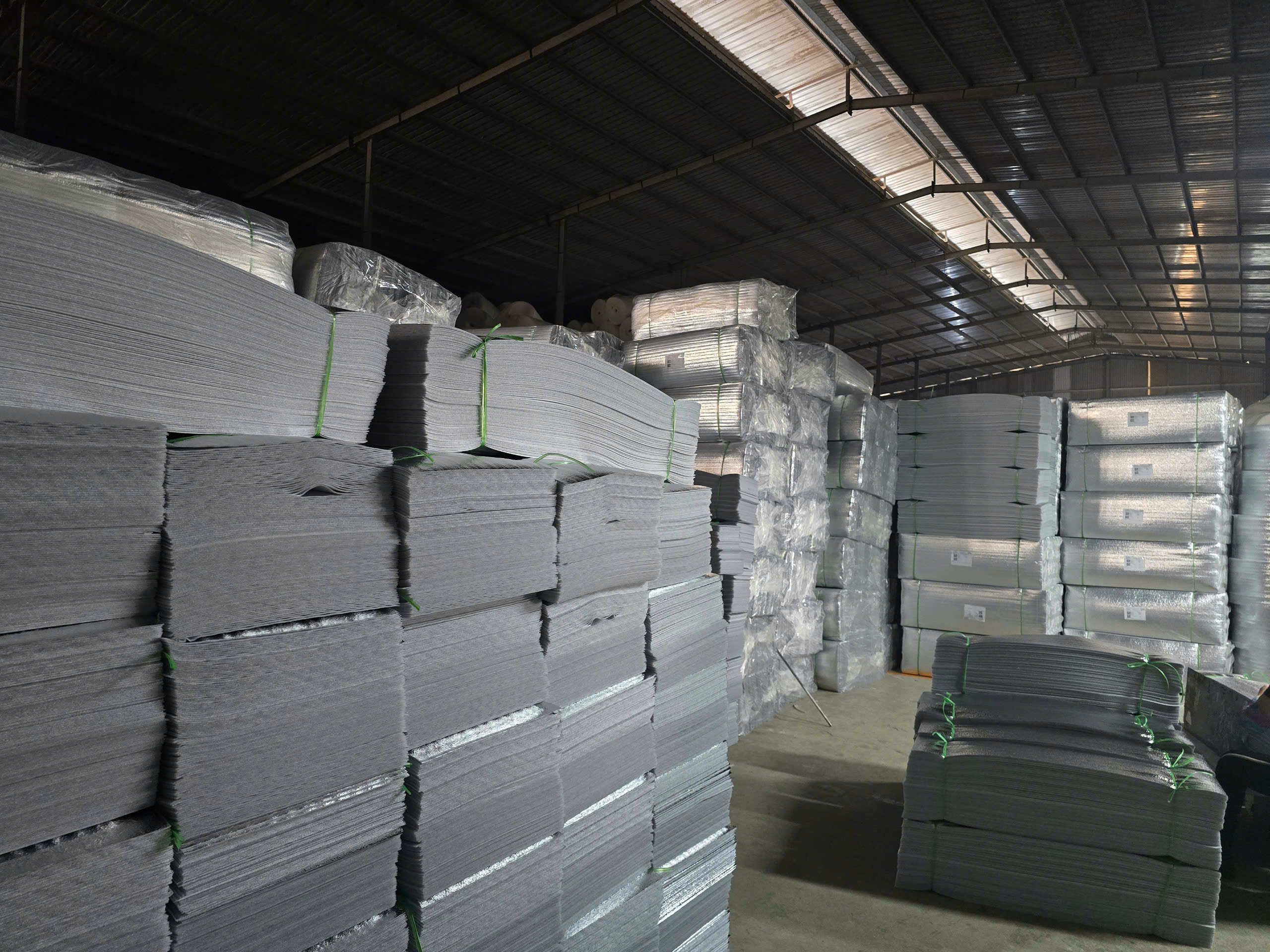 Xốp PE Foam tráng bạc - Công Ty TNHH Thuận Thành Plastic
