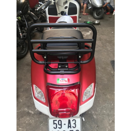 Baga kẹp sau Vespa GTS (Đen) - Phụ Tùng Xe Máy Kim Thành - Cơ Sở Baga Kim Thành