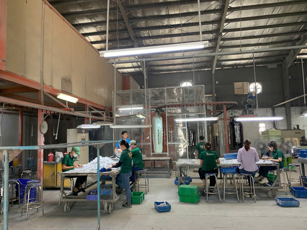 Dây chuyền sơn và xưởng sản xuất