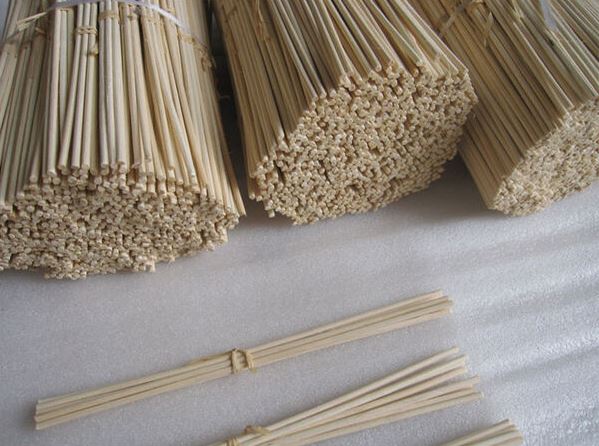 Que mây khuếch tán tinh dầu
