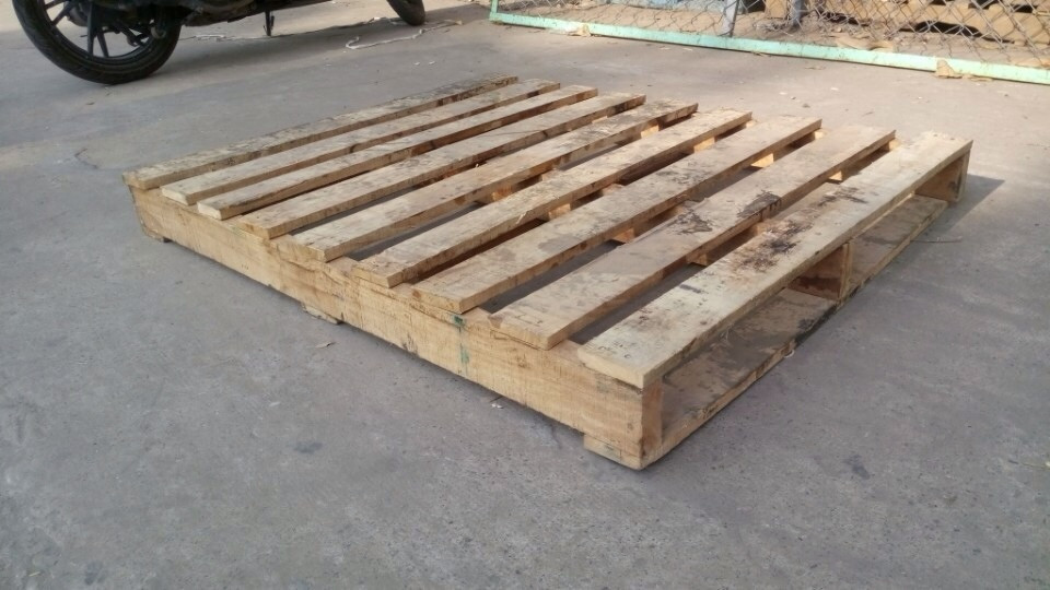 Pallet gỗ