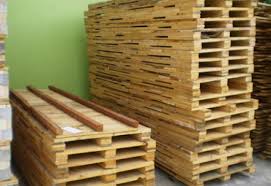 Pallet gỗ 2 hướng nâng