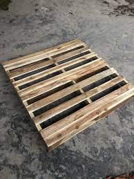 Pallet gỗ  keo 2 hướng nâng