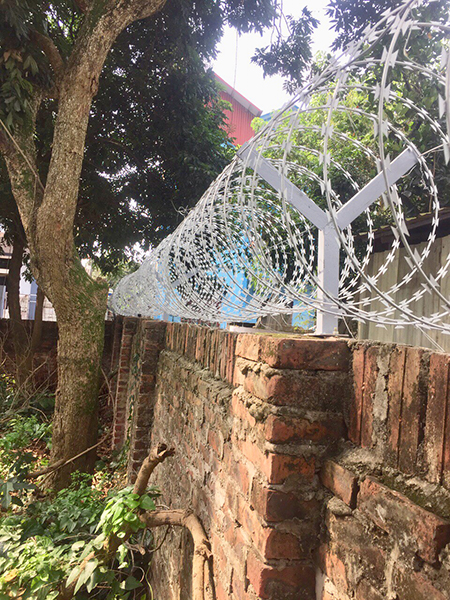 Dây thép gai lưỡi dao cuộn - Lưới Thép Trần Vũ Nguyên - Công Ty TNHH Sản Xuất Và Kinh Doanh Trần Vũ Nguyên