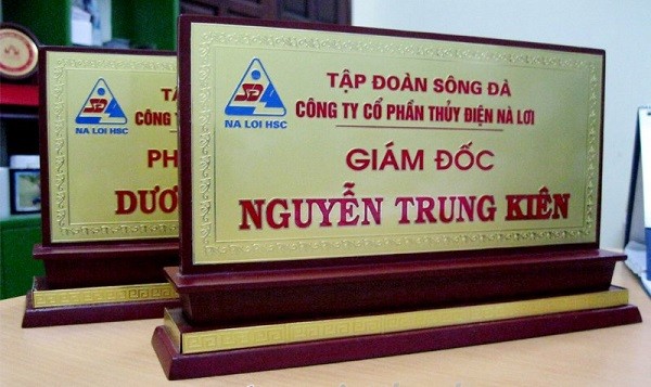 Biển chức danh - Mica Sơn Nam - Công Ty TNHH Mica Sơn Nam