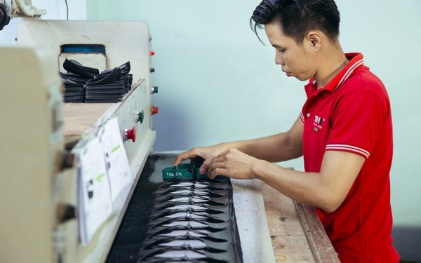 Cắt chi tiết - Thiên Hương Shoes - Công Ty Cổ Phần Đầu Tư Quốc Tế Thiên Hương