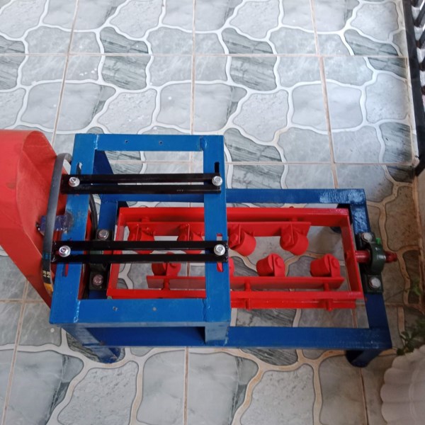 Máy duỗi sắt - Giàn Giáo Xây Dựng Thủy Lợi - Công Ty TNHH Thiết Bị Xây Dựng Thủy Lợi