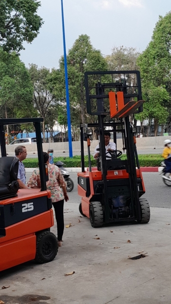Bán xe nâng Bình Dương