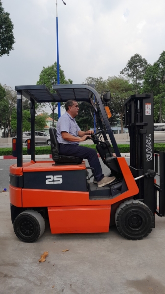 Bán xe nâng Bình Dương