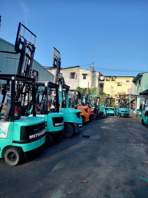 Bán xe nâng Bình Dương