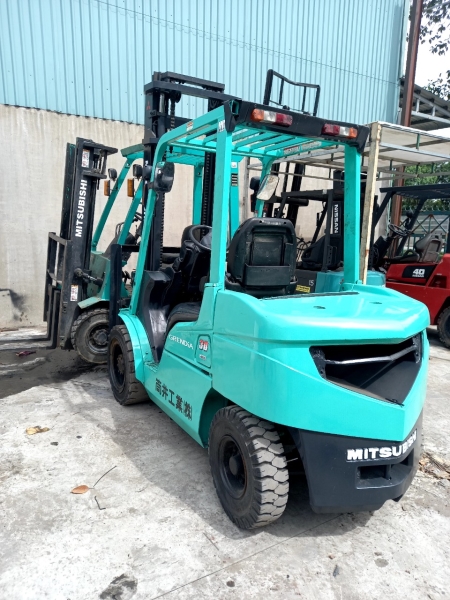 Cho thuê xe nâng Bình Dương