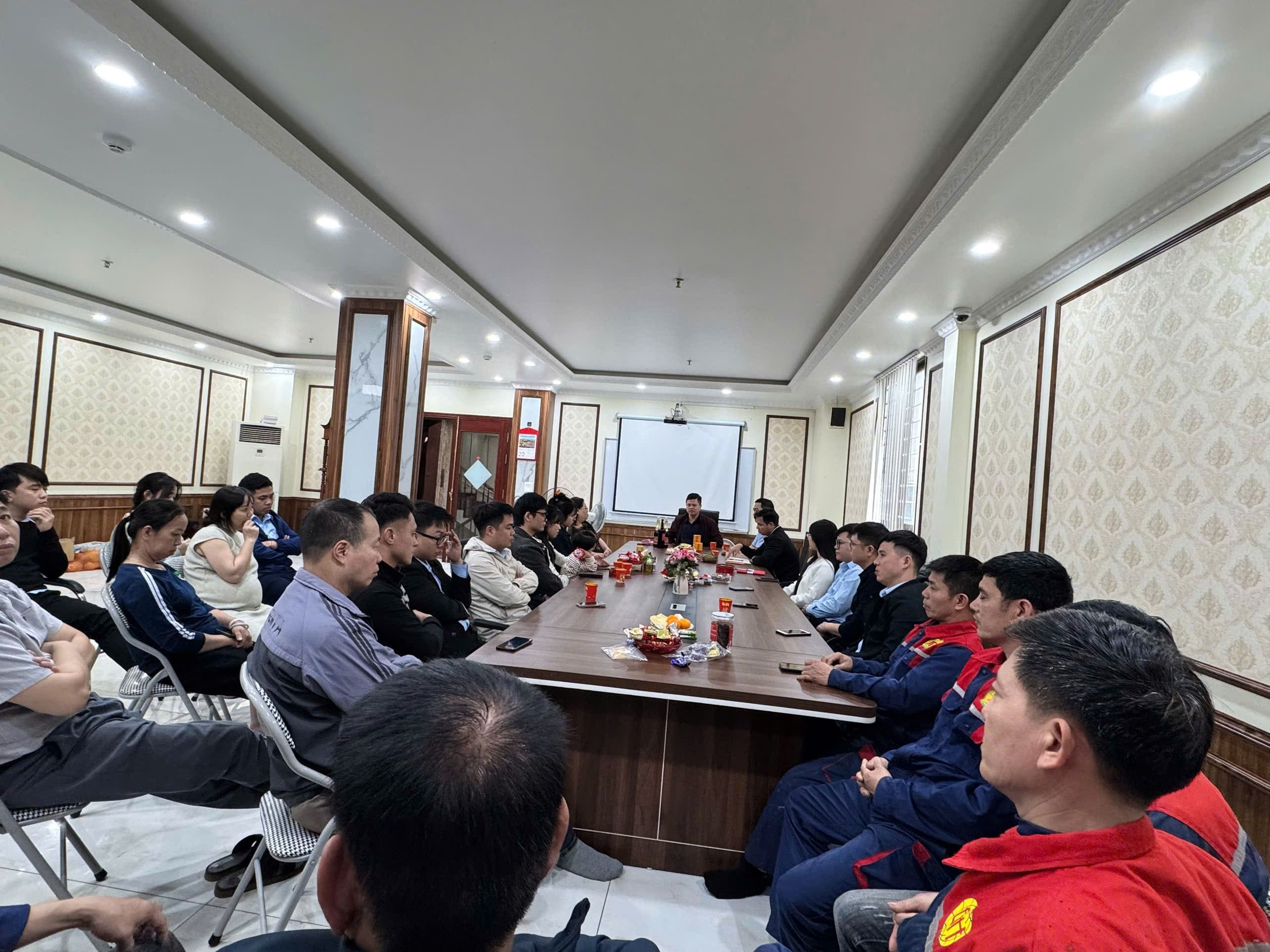 Hình ảnh văn phòng Công ty Quang Hà - Công Ty TNHH Quang Hà