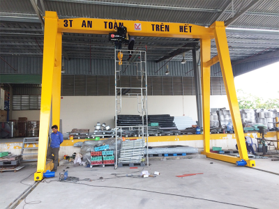 Cổng trục 3 tấn - Công Ty TNHH SX Cầu Trục Thang Máy Long Vũ