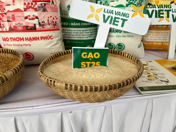 Gian hàng Lúa Vàng Việt