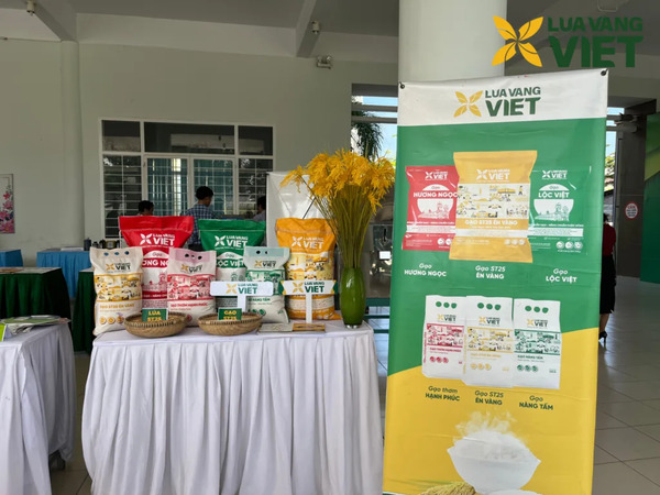Gian hàng Lúa Vàng Việt