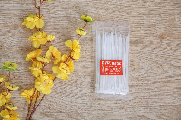 Dây rút nhựa 4x150mm - Dây Rút Nhựa Đại Việt Phát - Công Ty TNHH Đầu Tư Sản Xuất Đại Việt Phát