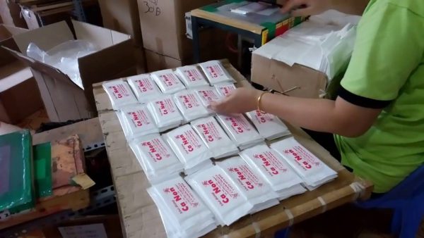 Khăn in lụa - Khăn Lạnh Hương Thiên Ân - Công Ty TNHH Một Thành Viên Sản Xuất Và Thương Mại Hương Thiên Ân