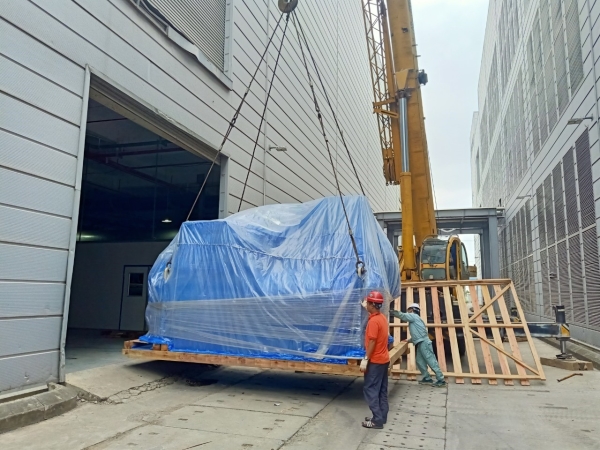Cho thuê xe cẩu - Cho Thuê Xe Nâng Đông Dương - Công Ty TNHH Thương Mại Và Dịch Vụ Vận Tải Đông Dương