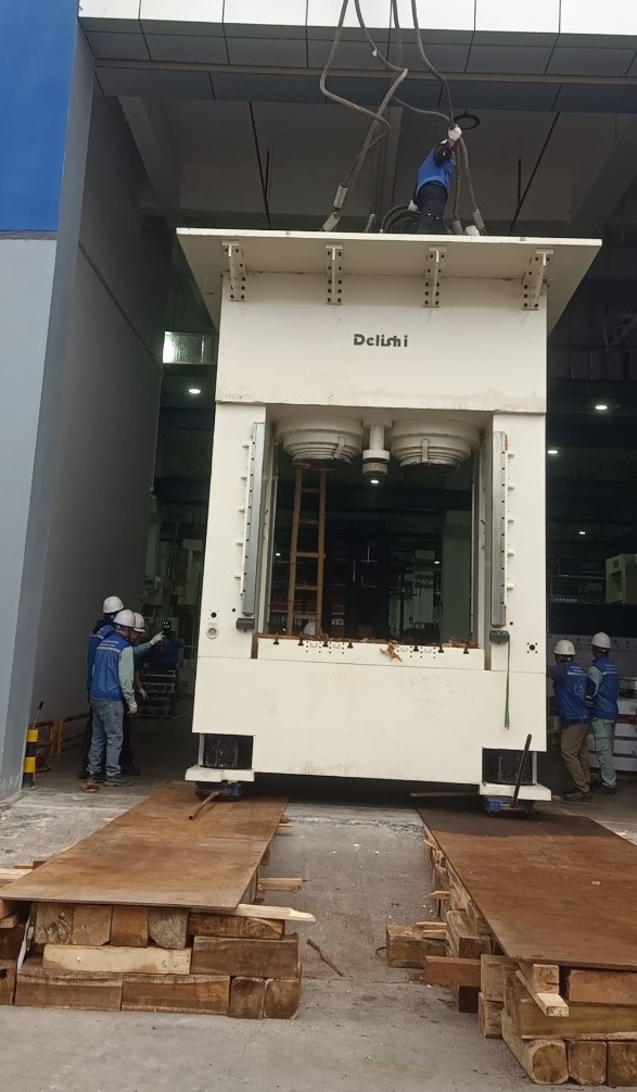 Dịch vụ chuyển xưởng kho bãi - Cho Thuê Xe Nâng Đông Dương - Công Ty TNHH Thương Mại Và Dịch Vụ Vận Tải Đông Dương