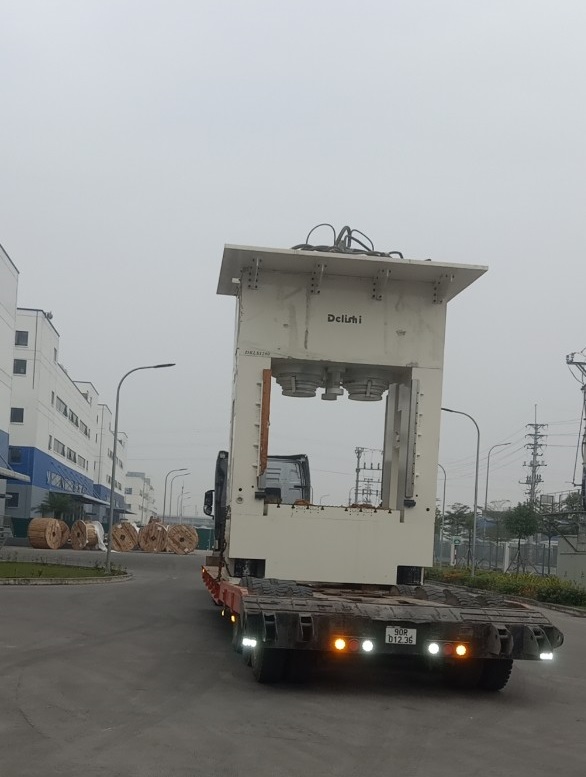 Dịch vụ chuyển xưởng kho bãi - Cho Thuê Xe Nâng Đông Dương - Công Ty TNHH Thương Mại Và Dịch Vụ Vận Tải Đông Dương
